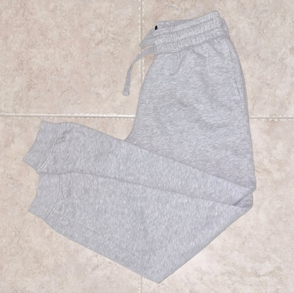 H&M Joggers/Sweatpants - Picture 1 of 8